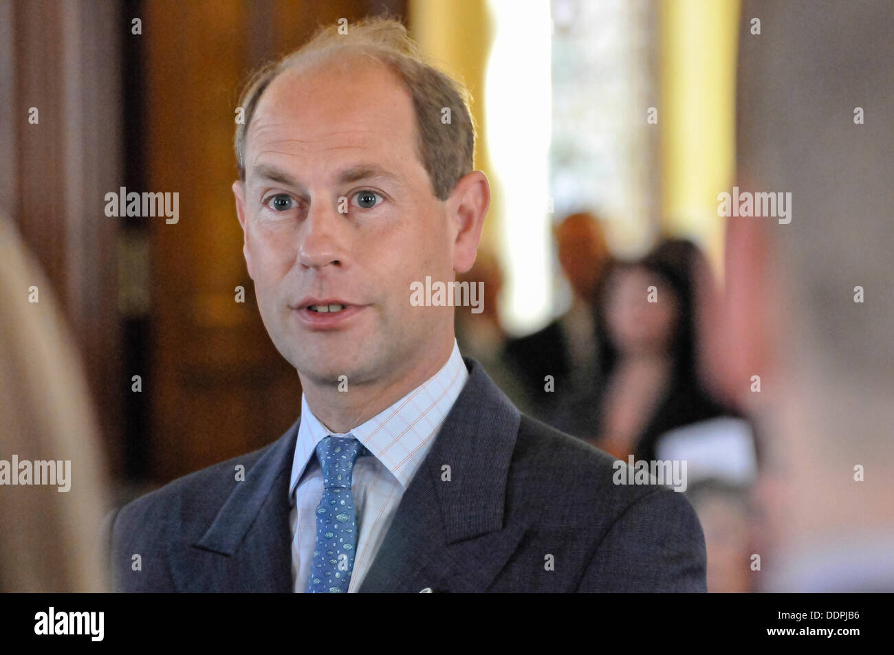 Belfast, Nordirland, 5. September 2013 - trifft Prinz Edward Herzog von Edinburgh Gold Preisträger in Belfast Credit: Stephen Barnes/Alamy Live News Stockfoto