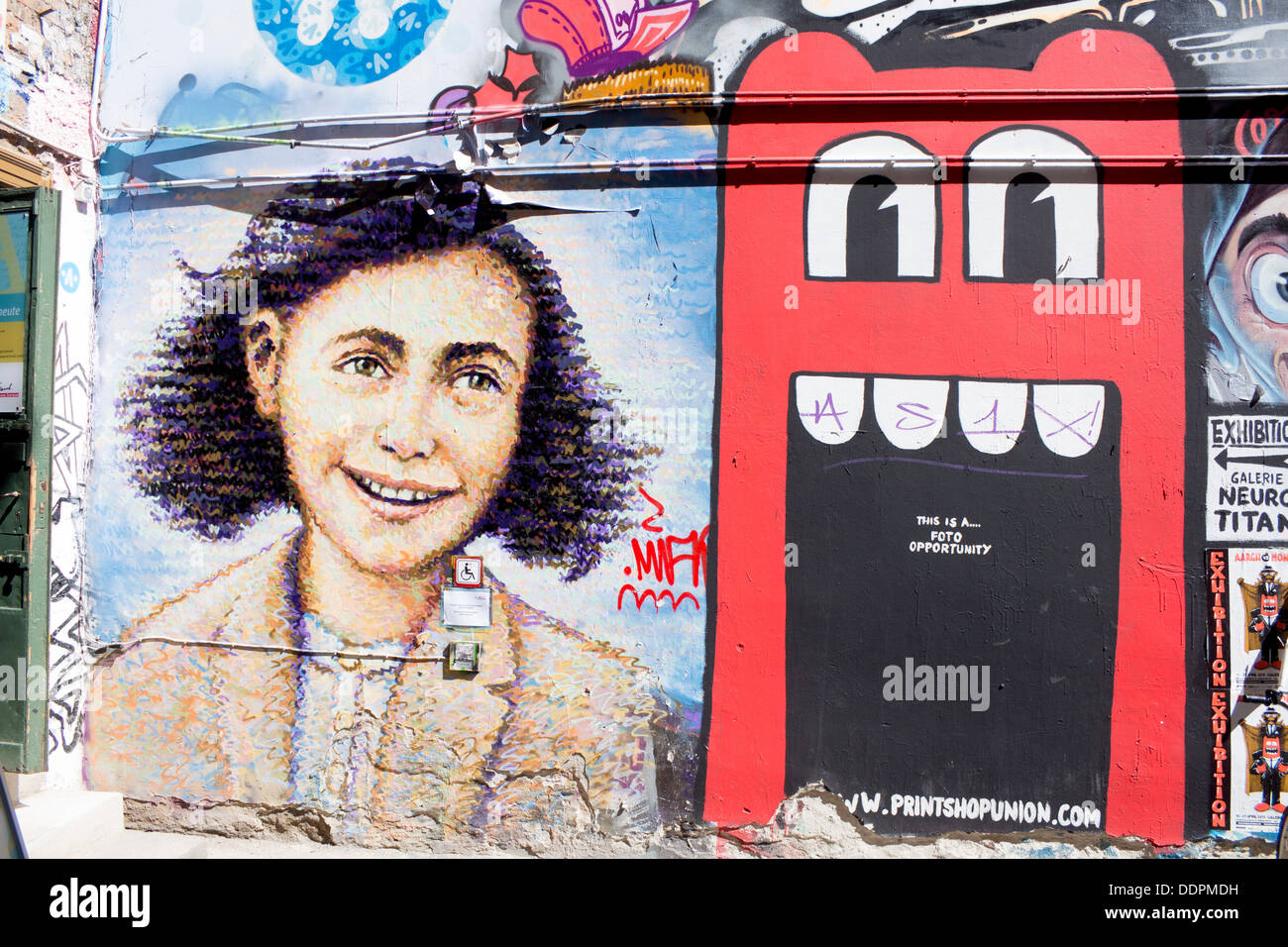 Anne Frank Wandbild Wand Kunst Grafik Malerei außerhalb Ausstellung Berlin Deutschland Stockfoto