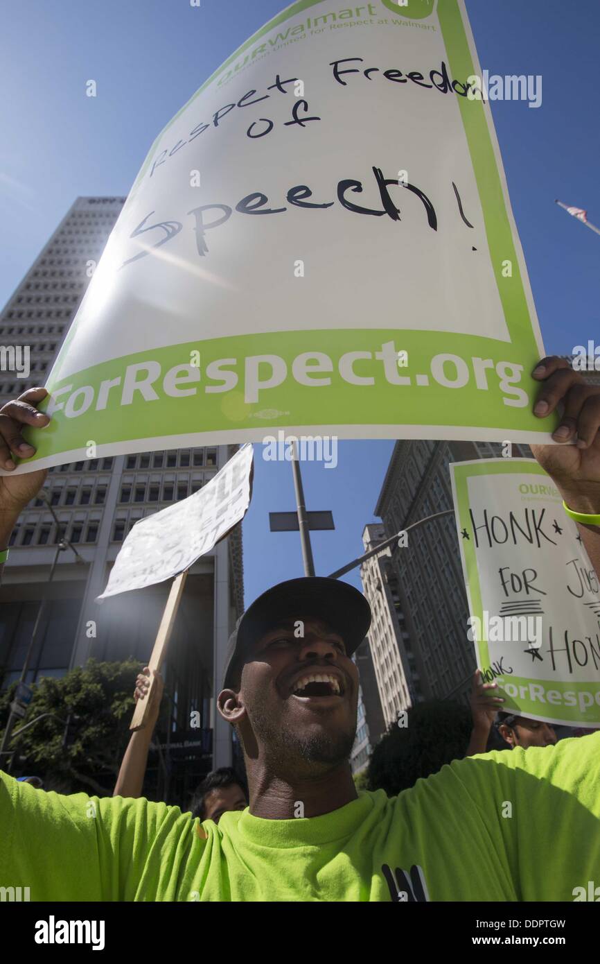 5. September 2013 - Los Angeles, Kalifornien, USA - Walmart Arbeiter und Fans nehmen Teil an einem bundesweiten Tag der Proteste Innenstadt Donnerstag, um bessere Arbeitsplätze und höhere Löhne zu fordern. (Kredit-Bild: © Ringo Chiu/ZUMAPRESS.com) Stockfoto