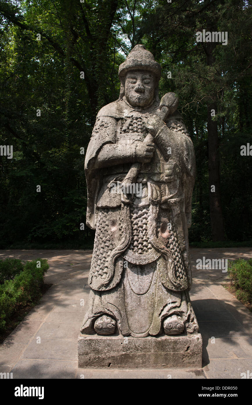 Ming-Gräber, Nanjing, China. Statue eines Vormunds Wengzhong unterwegs. Stockfoto