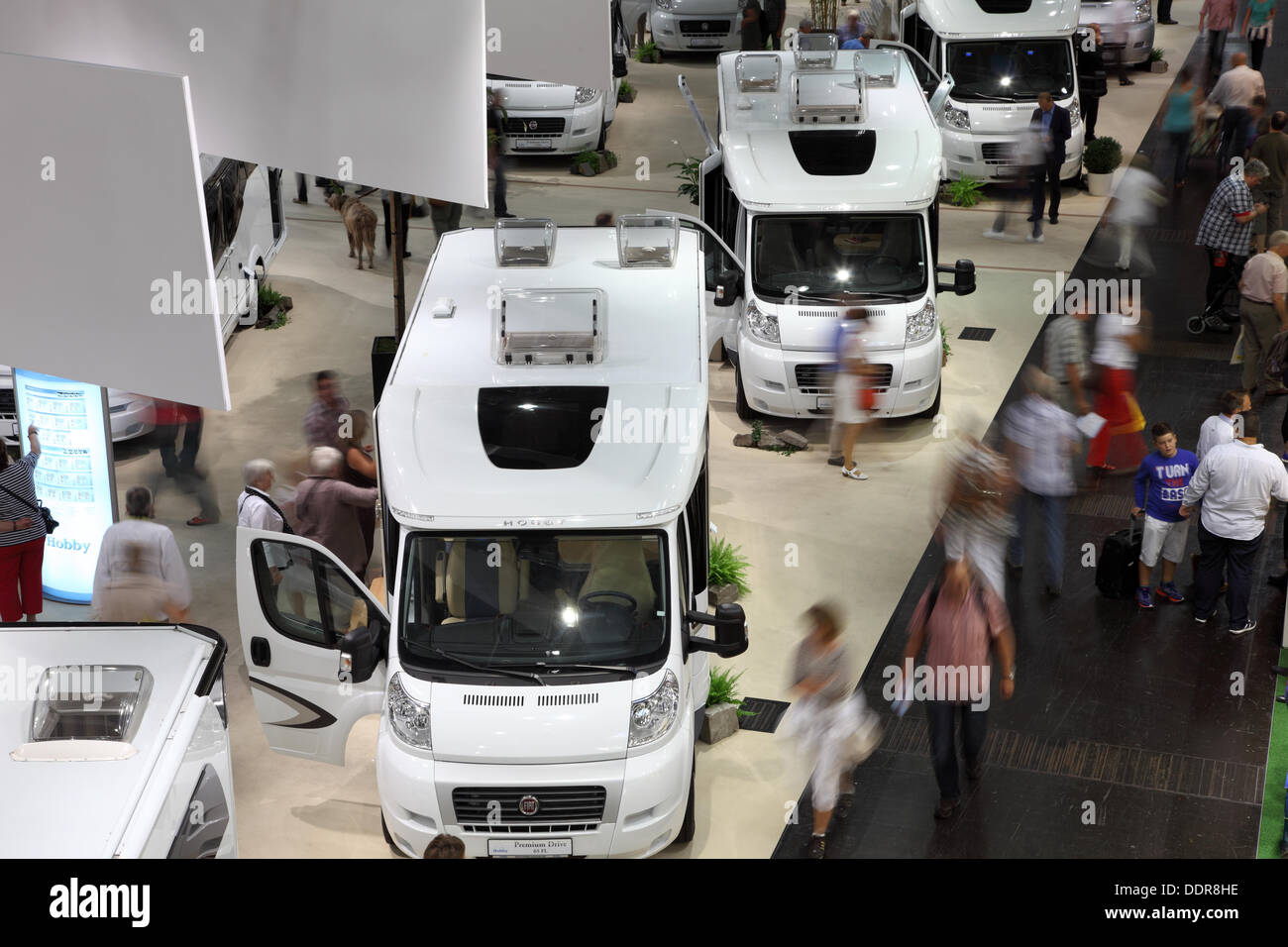 Düsseldorf, Deutschland. 05. Sep, 2013. Düsseldorf - SEPTEMBER 4: Moderne Wohnmobile und Wohnwagen, Caravan Salon Messe 2013 am 4. September 2013 in Düsseldorf vorgestellt. Bildnachweis: Philippos/Alamy Live-Nachrichten Stockfoto