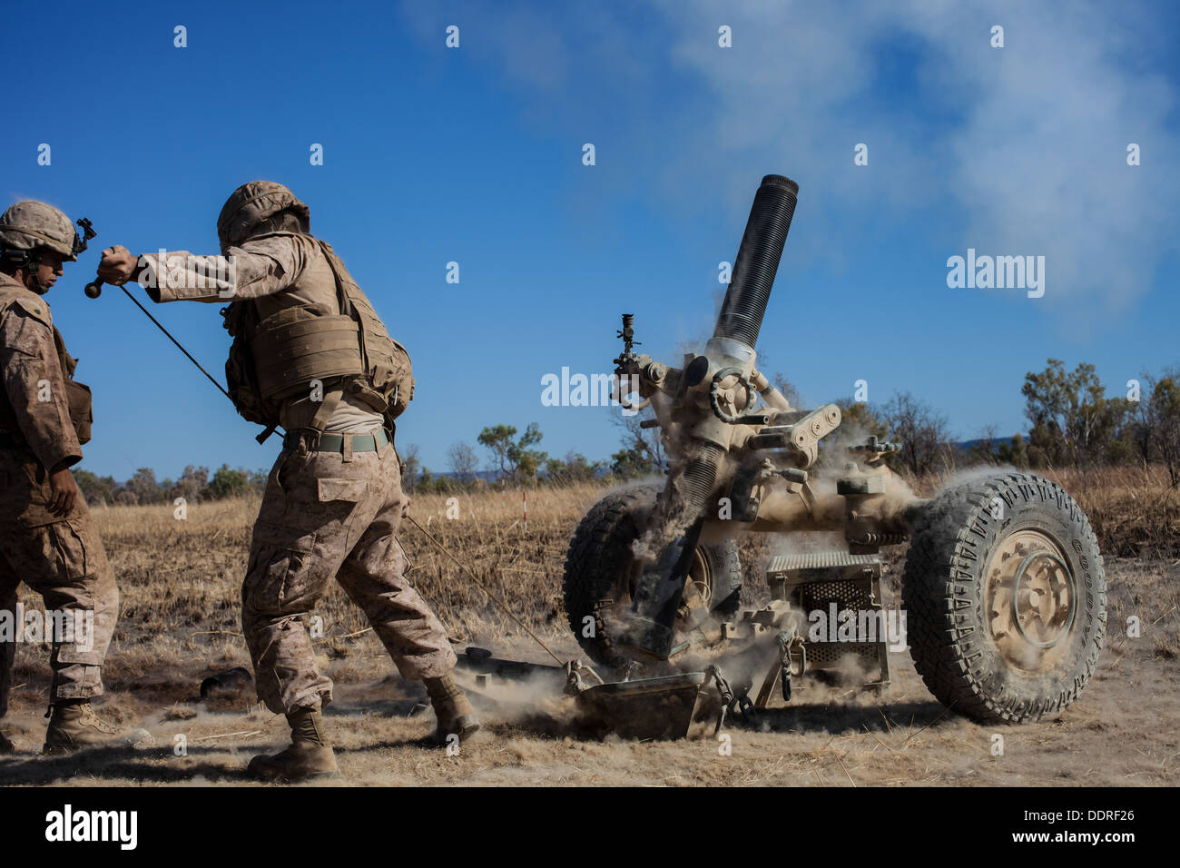 Marines mit Waffen Co., Battalion Landing Team 2. Bataillon, 4. Marinen, 31. Marine Expeditionary Unit, Feuer der Expeditio Stockfoto