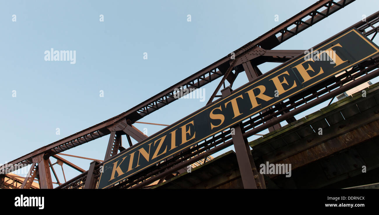 Niedrigen Winkel Ansicht Kinzie Street Railroad Bridge, Chicago, Cook County, Illinois, USA Stockfoto