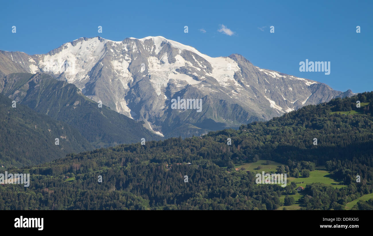Kuppeln de Miage im Mont-Blanc-Massiv von Passy, Haute-Savoie, Frankreich. Stockfoto