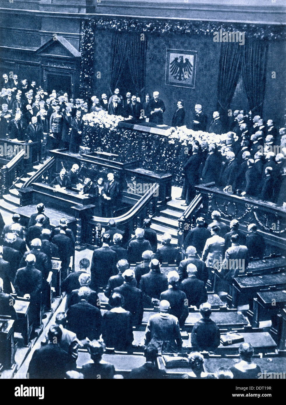 Vereidigung von Präsident Feldmarschall von Hindenburg, Berlin, 12. Mai 1925. Künstler: unbekannt Stockfoto