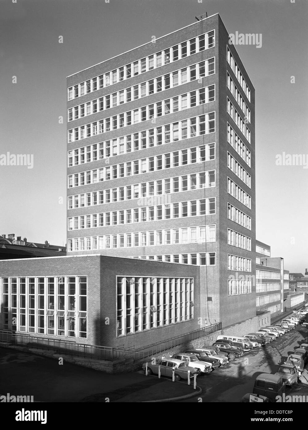 Neuen Metallurgie Block kurz nach Fertigstellung, Universität von Sheffield, South Yorkshire, 1966. Künstler: Michael Walters Stockfoto