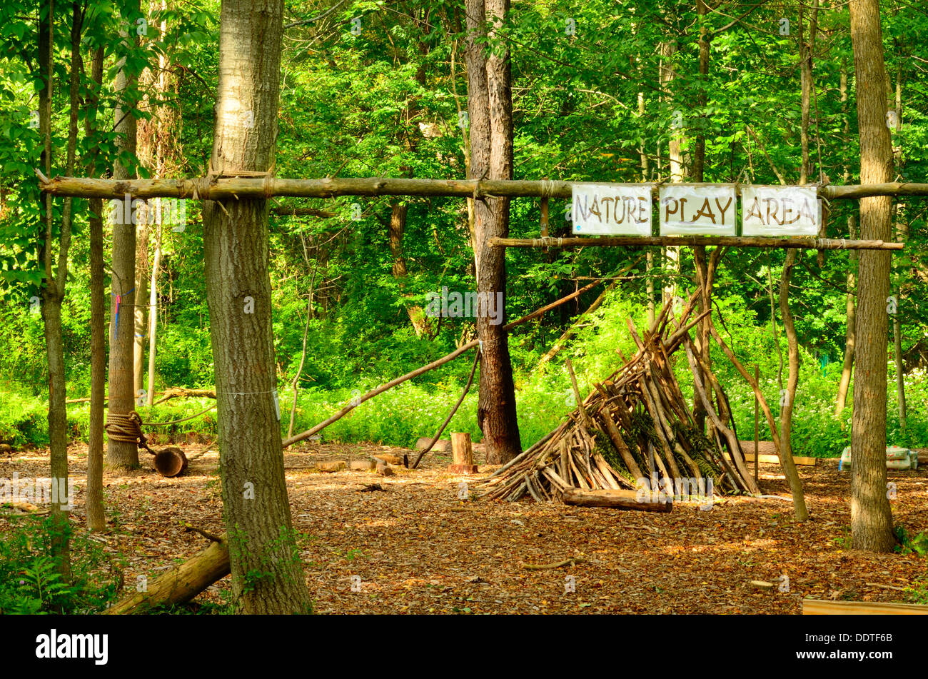 Natur Spielzone für Kinder zu lehren, über die Natur und den Wald. Stockfoto