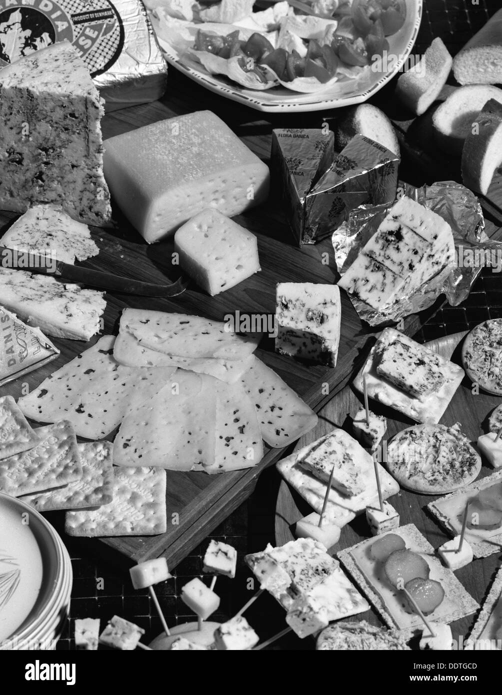 Eine Auswahl an dänischen Käse, 1963.  Künstler: Michael Walters Stockfoto