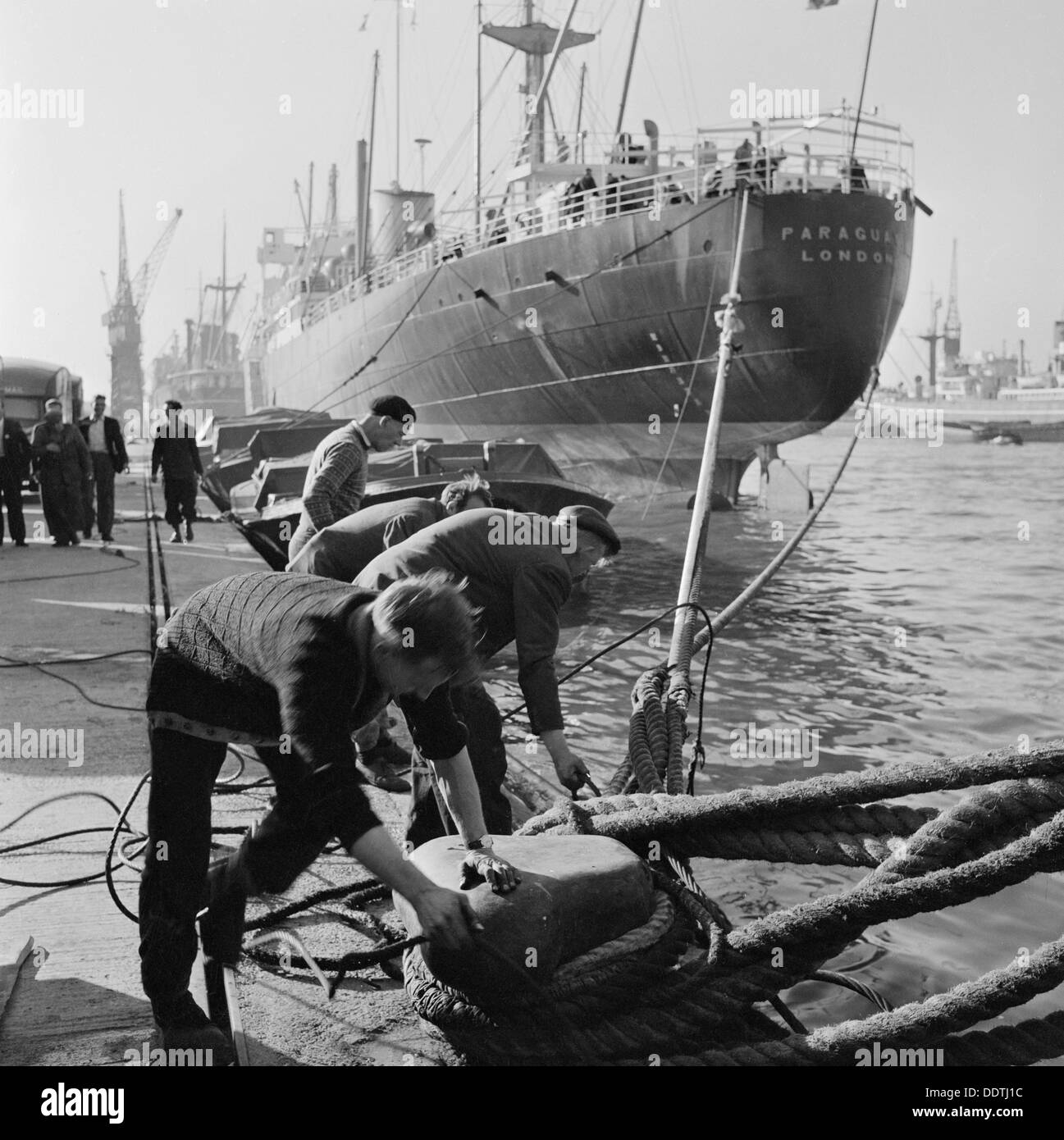 Hafenarbeiter in den London Docks, Juli 1965. Künstler: John Gay Stockfoto