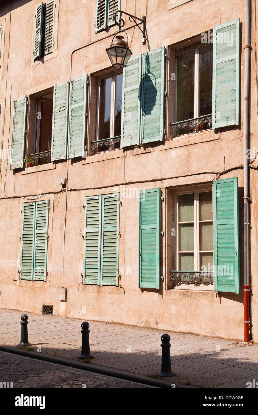 Eine alte Fassade des Gebäudes in der Stadt Nancy, Frankreich. Stockfoto