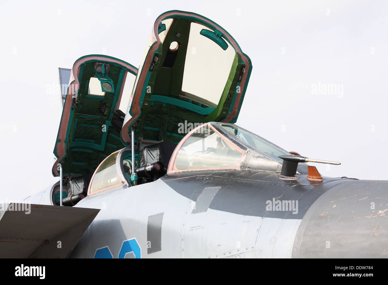 Die Mikoyan-Gurevich MiG-31BM, die auf dem MAKS-2013 Aerospace Salon präsentiert wird, ist ein russisches Überschallflugzeug, das von der russischen Luftwaffe eingesetzt wird. Es ist für Hochgeschwindigkeitsabfangen und Luftabwehr ausgelegt. Stockfoto