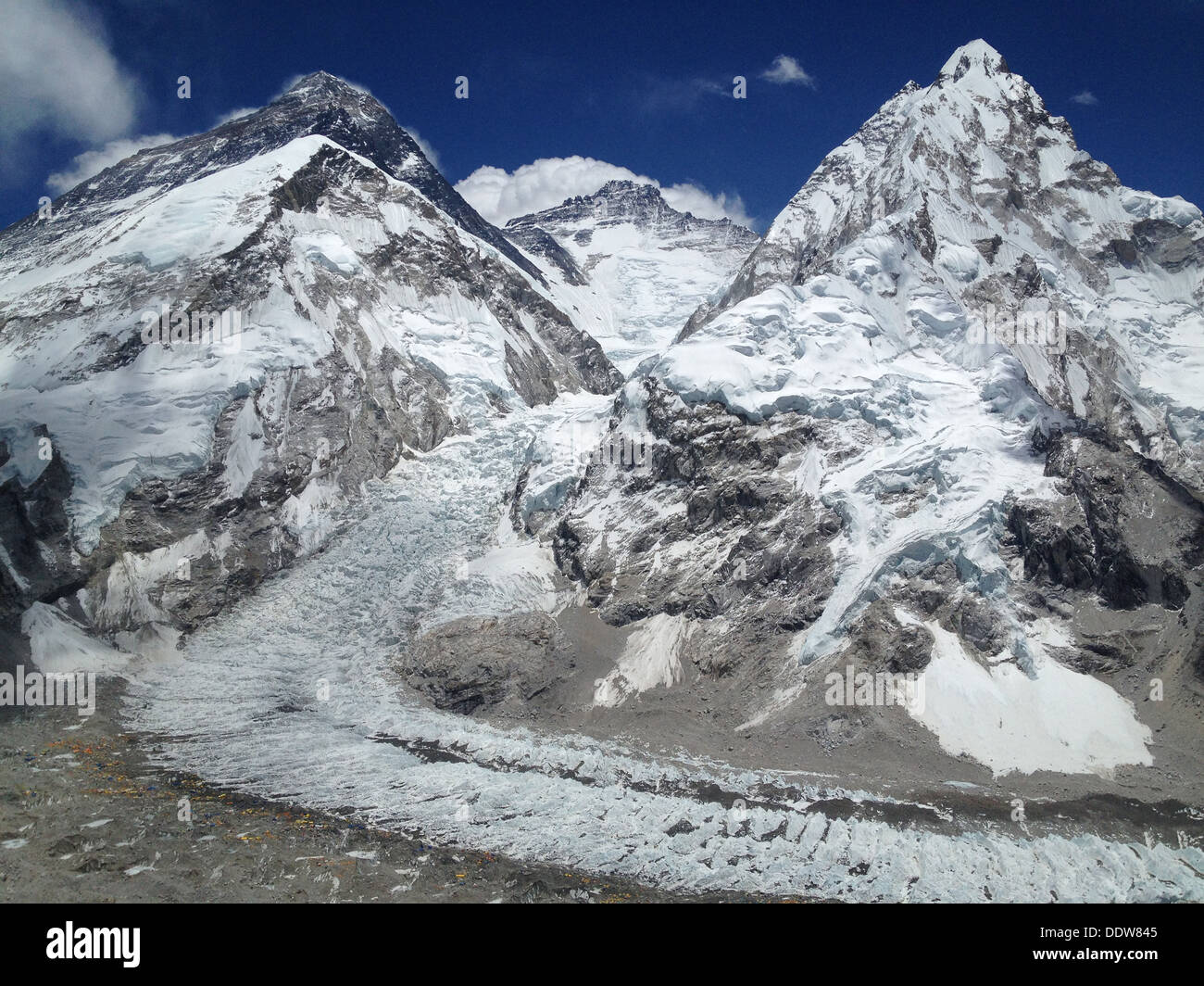 Ansicht des Khumbu-Gletscher von Pumori High Camp am Everest Base Camp 10. Mai 2013 am Mt. Everest, Nepal. Stockfoto