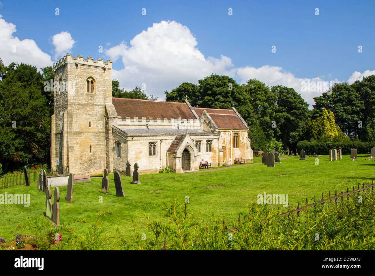 St. Michael und alle Engel-Kirche auf dem Gelände des Brodsworth Hall, Doncaster, South Yorkshire Stockfoto