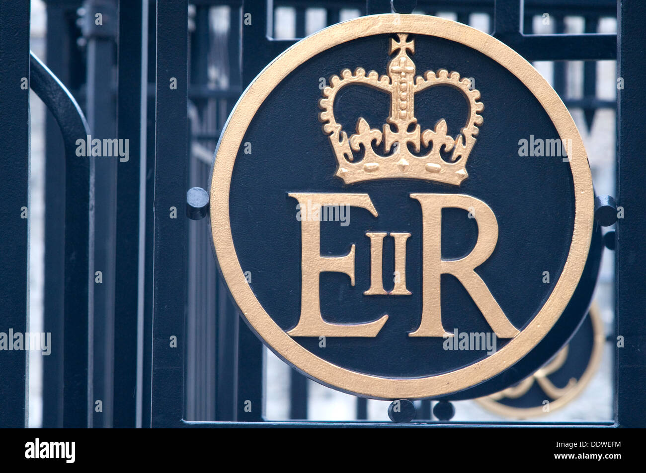 Elizabeth Ii Krone Stockfotos Und Bilder Kaufen Alamy