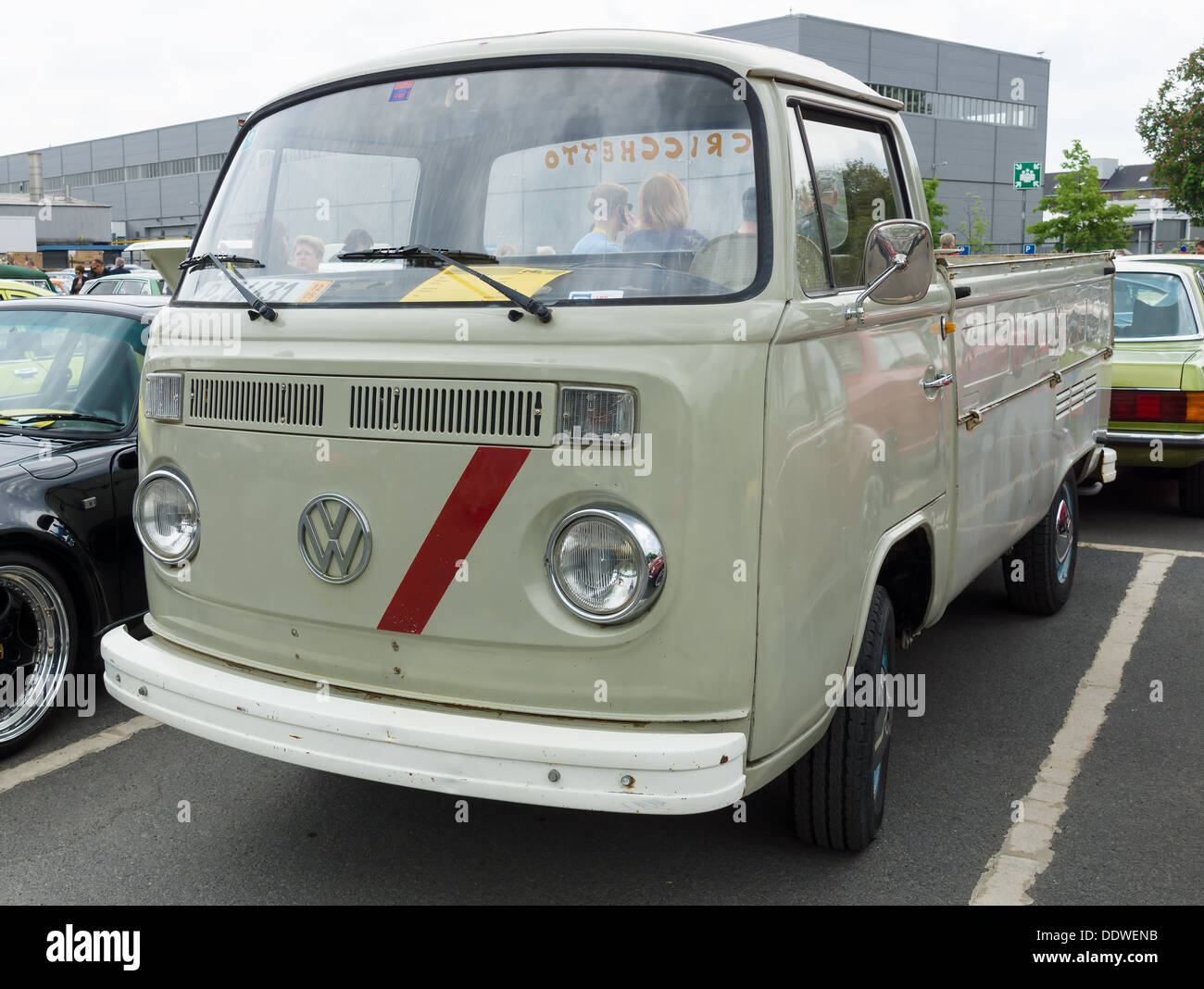 BERLIN - Mai 11: Klein-LKW, Pickup Volkswagen Typ2 (T2), 26. Oldtimer-Tage Berlin-Brandenburg, 11. Mai 2013 Berlin, Deutschland Stockfoto