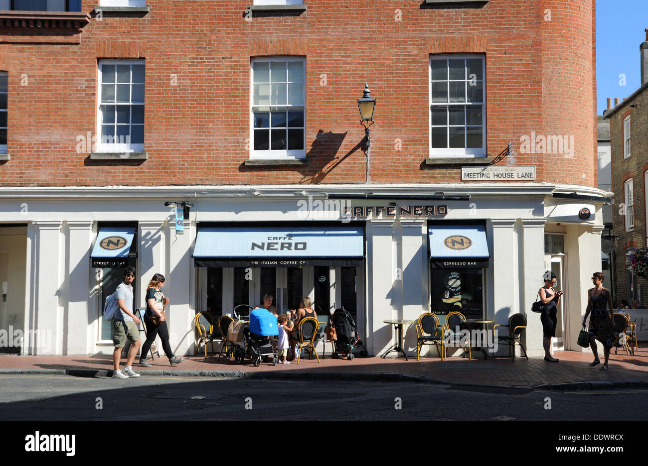 Caffe Nero-Coffee-Shop in The Lanes Bereich von Brighton Stockfoto