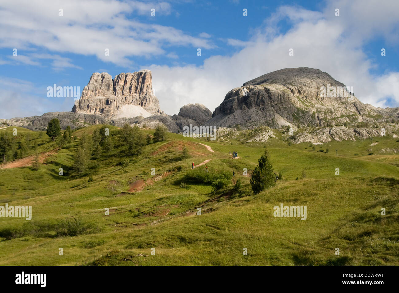 Wandergebiet in der Nuvolau-Gruppe der Dolomiten, in der Nähe von Cortina, Italien. Stockfoto