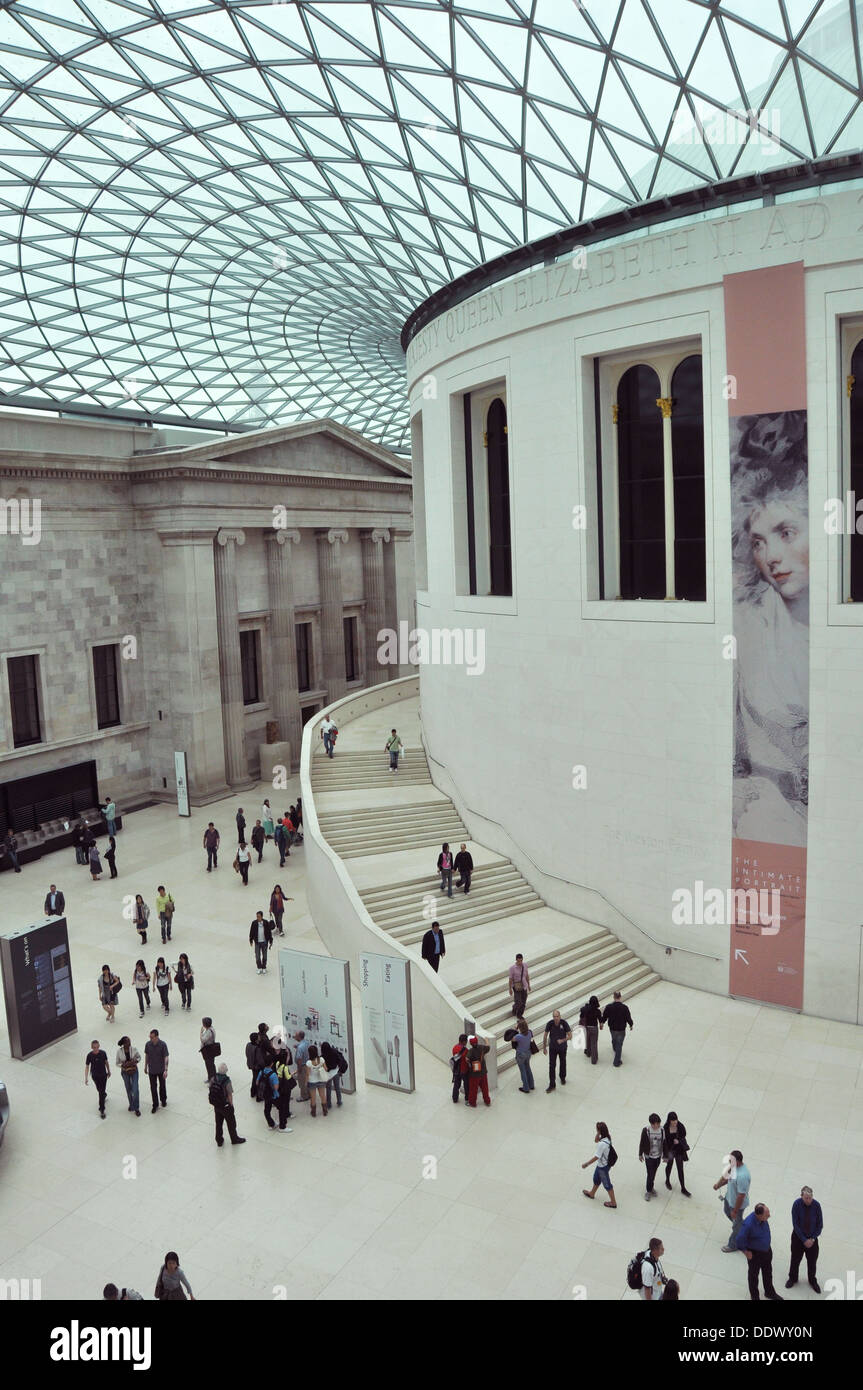 BRITISH MUSEUM-entworfen von Foster and Partners, der Queen Elizabeth II Great Court Stockfoto