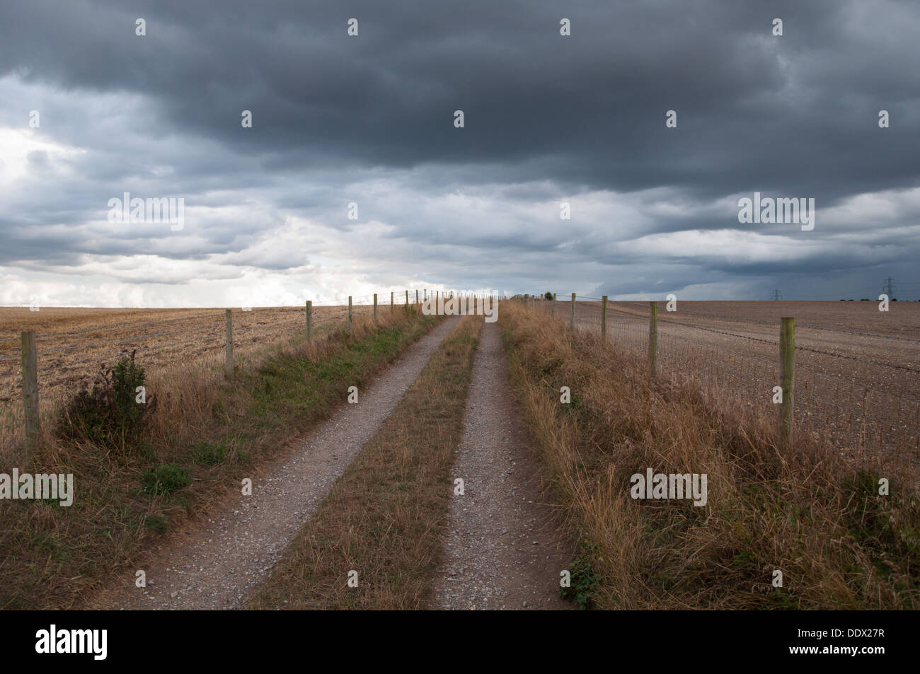 Bewölktem Himmel, ruhiger Spaziergang Stockfoto