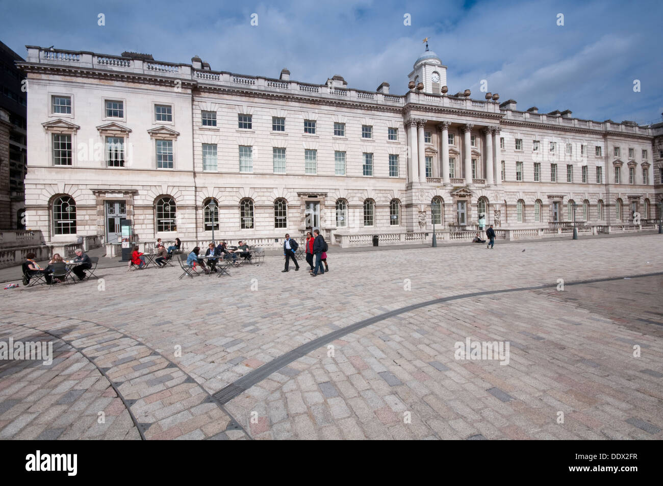 England, London, Somerset Haus, Hof, Cafe Stockfoto
