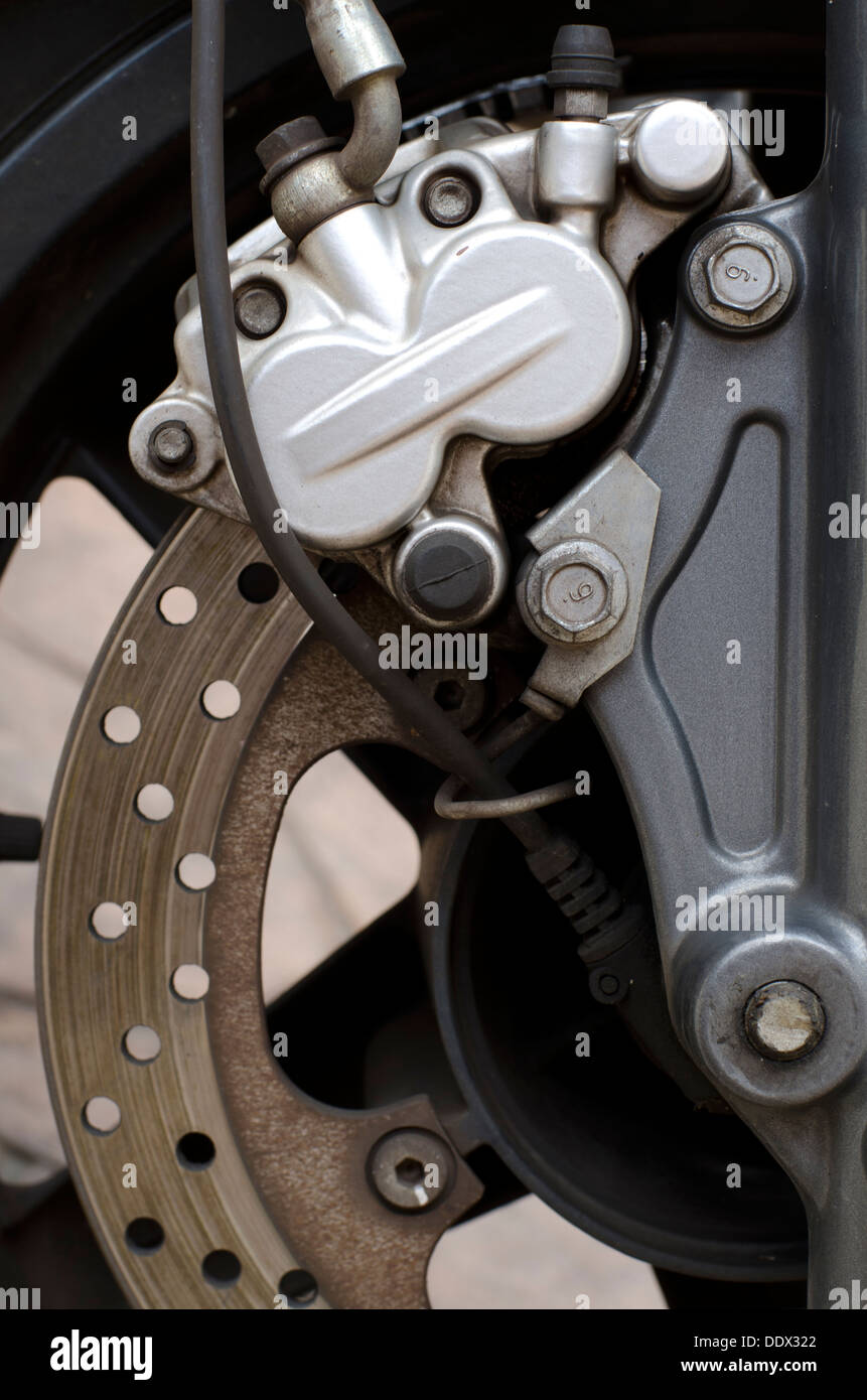Rad mit Scheibenbremse eines Motorrad-Roller Yamaha 125 xmax Stockfoto