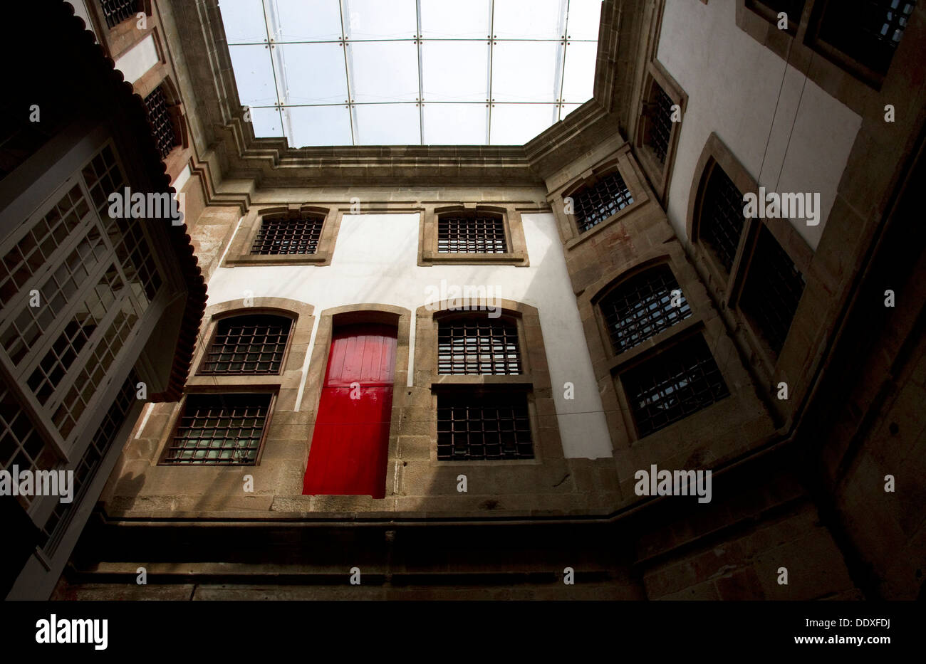 Portugiesisch-Zentrum für Fotografie (Centro Português de Fotografia), ehemalige alte Relacao-Gefängnis (erbaut 1765), Porto, Portugal Stockfoto