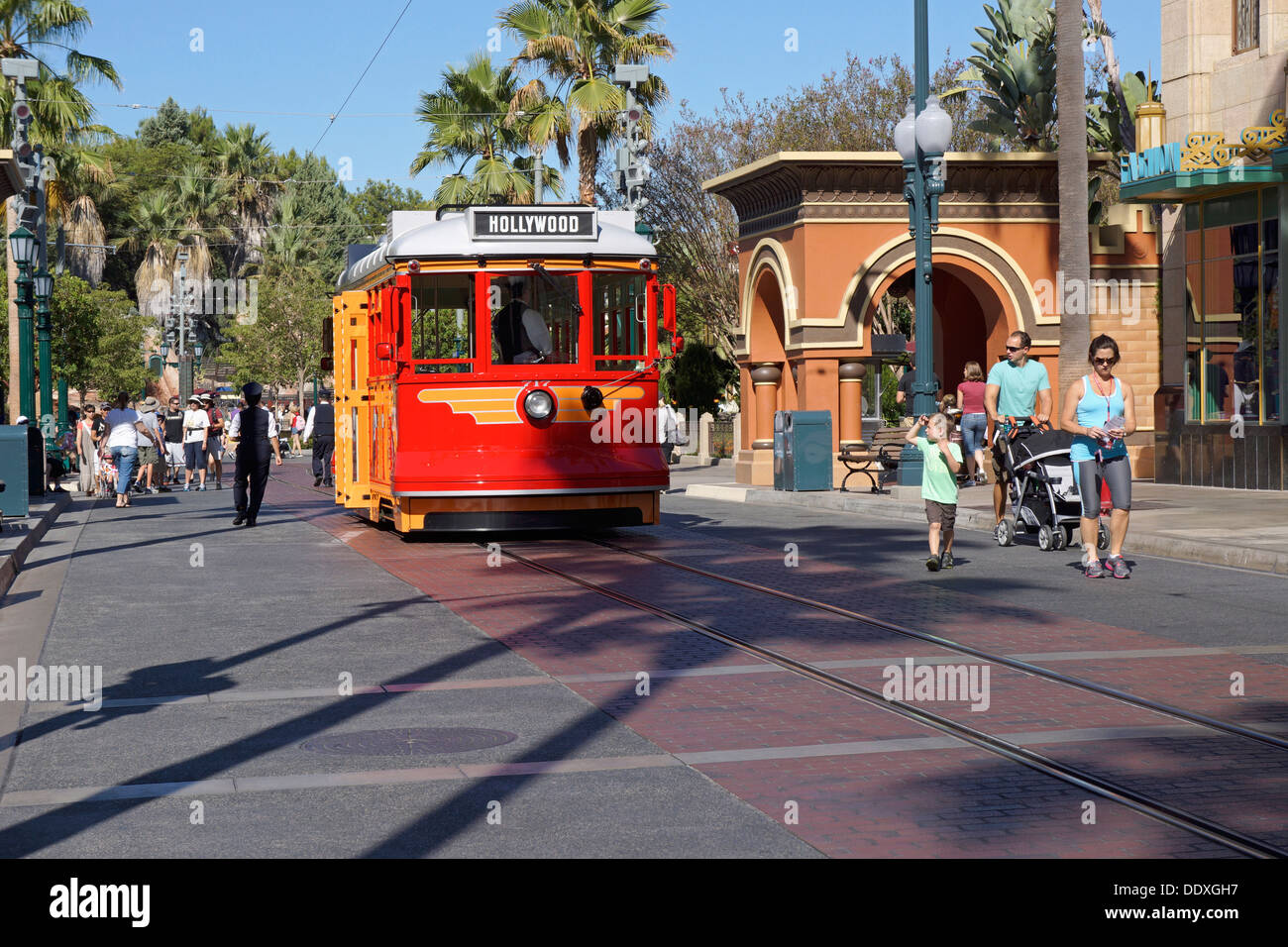 Rotes Auto Trolley, Disneyland, California Adventure Park, Anaheim Stockfoto