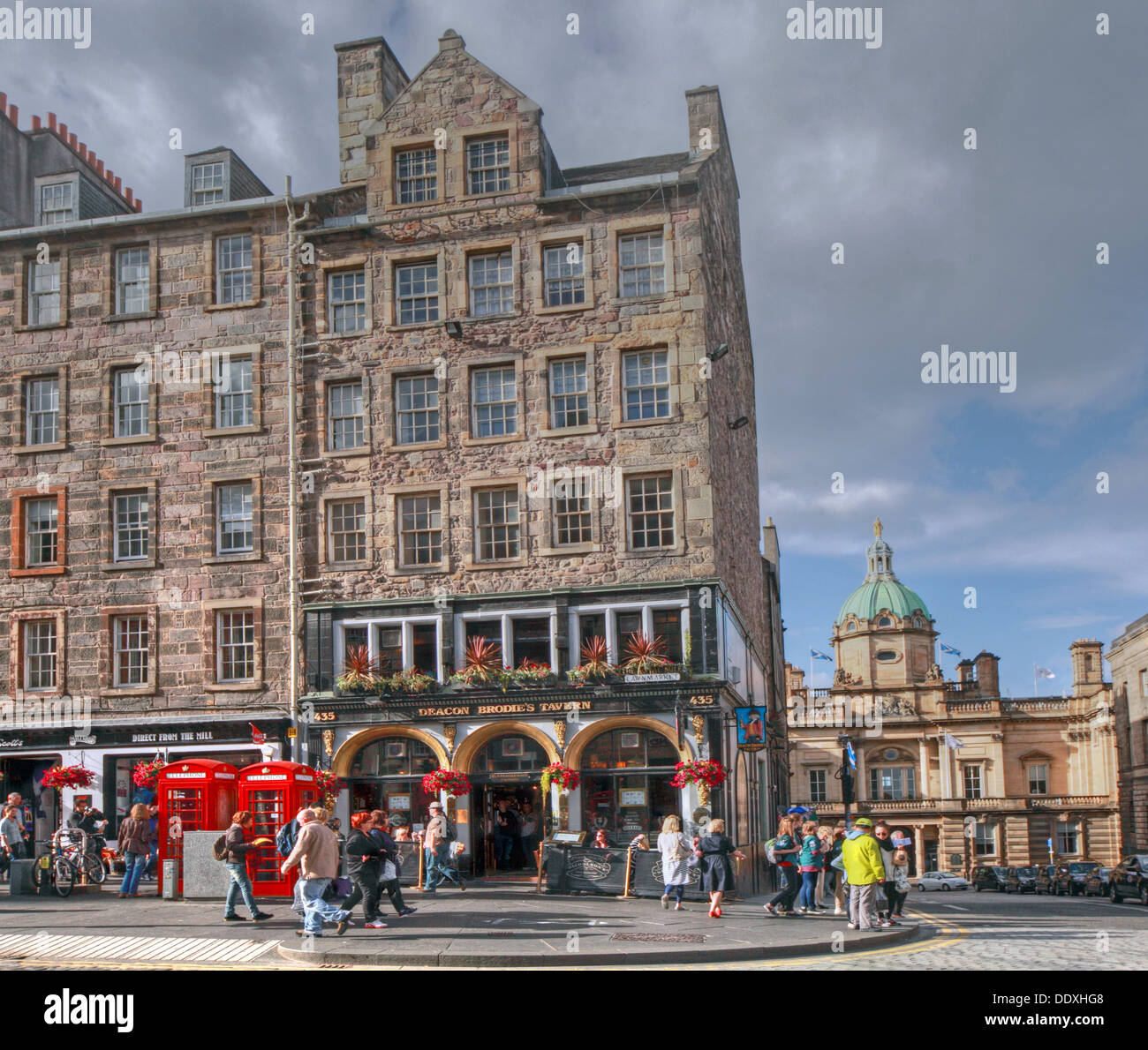 Diakon Brodies Taverne, Royal Mile, EDN, Stadt von Edinburgh, Schottland - von High Street Stockfoto