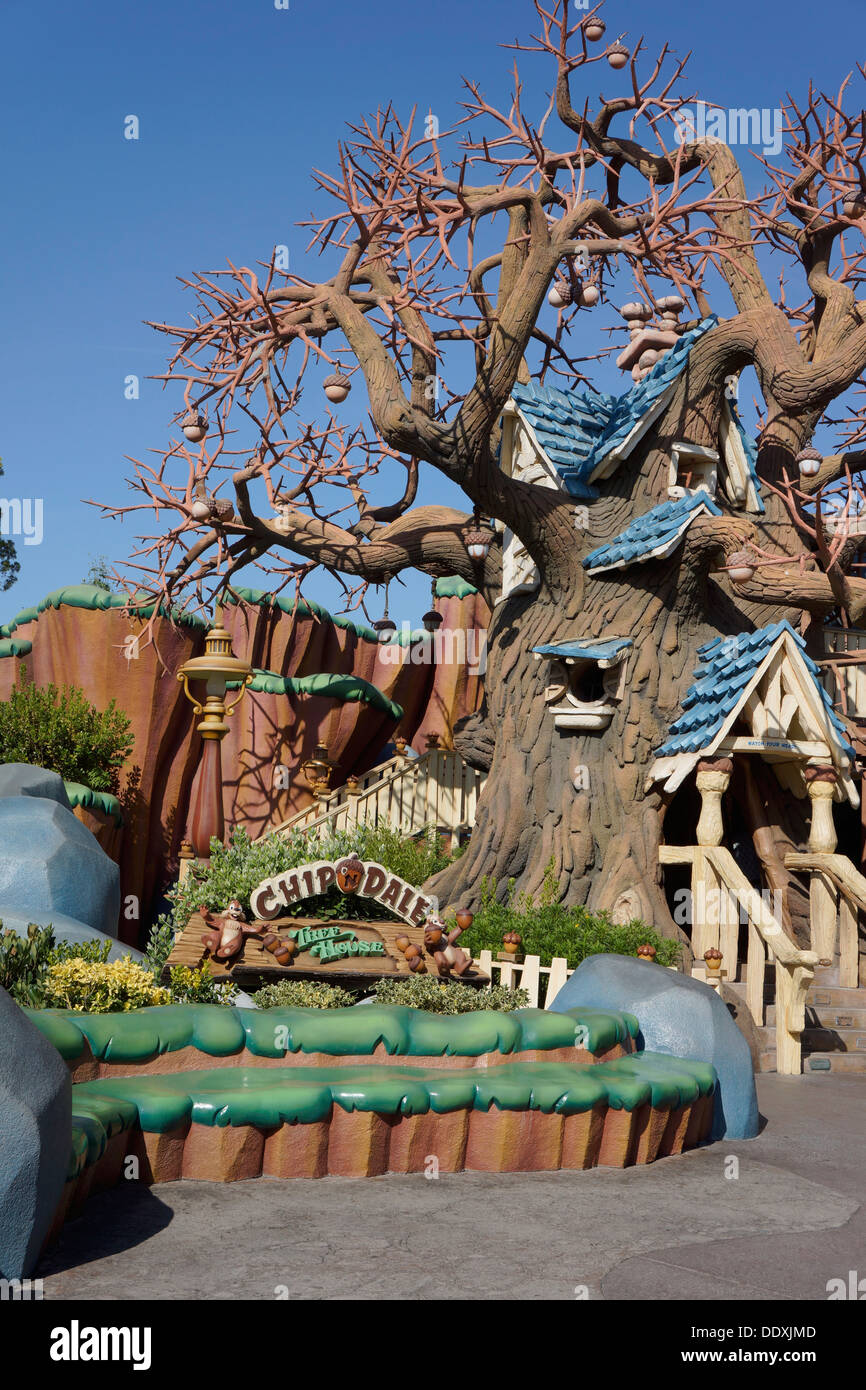 Chip-N Dale Treehouse in Mickeys Toontown, Disneyland Resort, Freizeitpark, Anaheim, Kalifornien Stockfoto