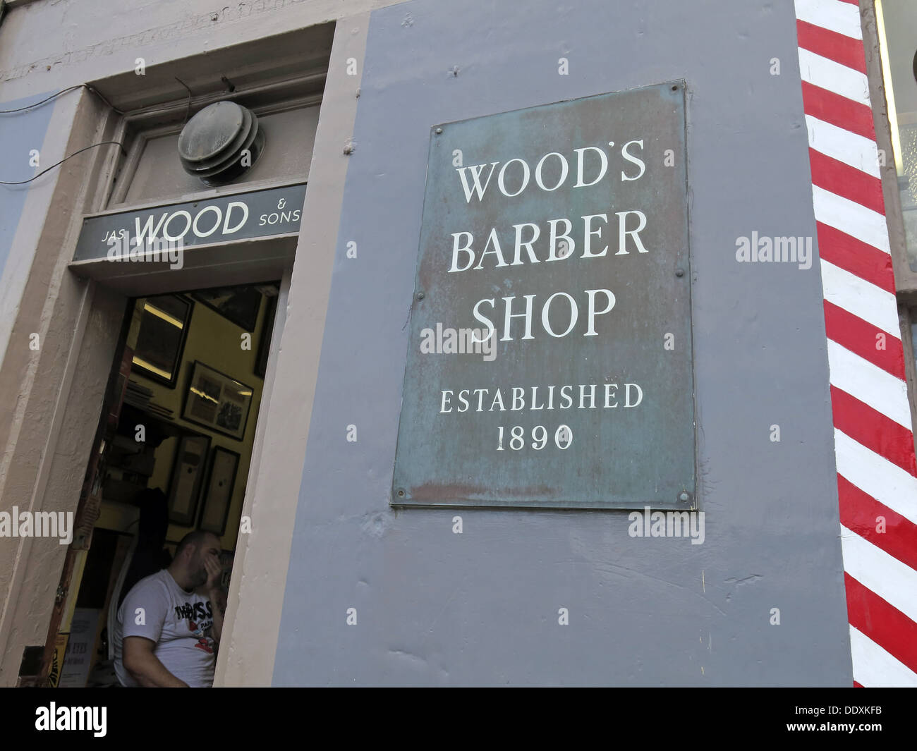 Woods Barber Shop, ab 1890, Drummond St, Edinburgh, Schottland, Großbritannien Stockfoto