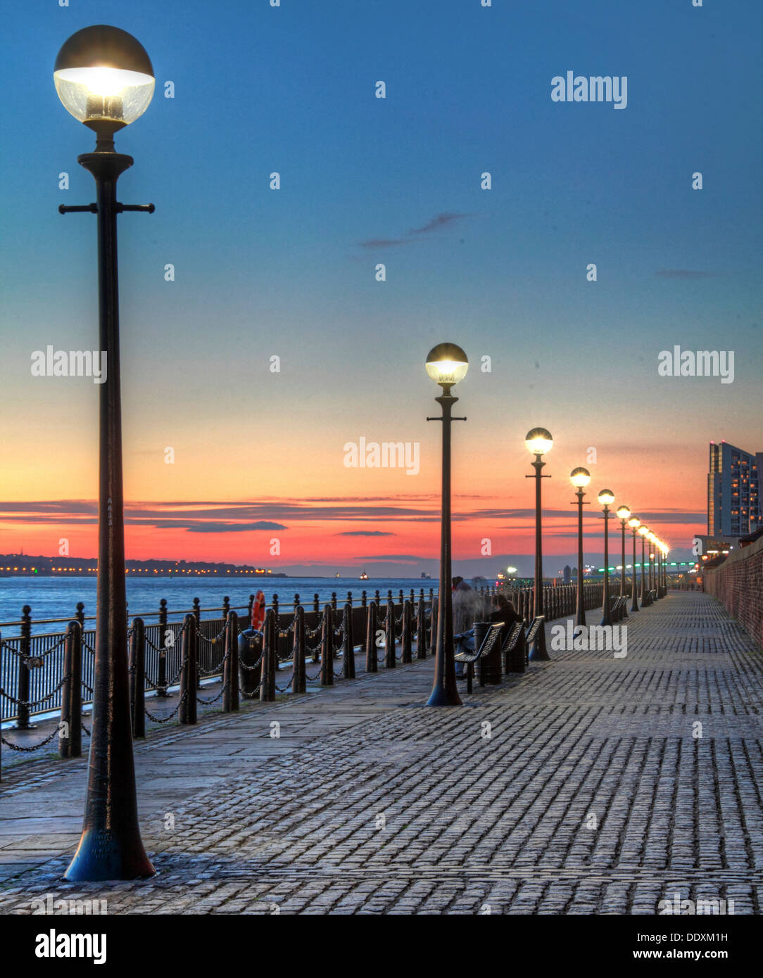Albert Dock bei Nacht Liverpool Merseyside England UK Stockfoto