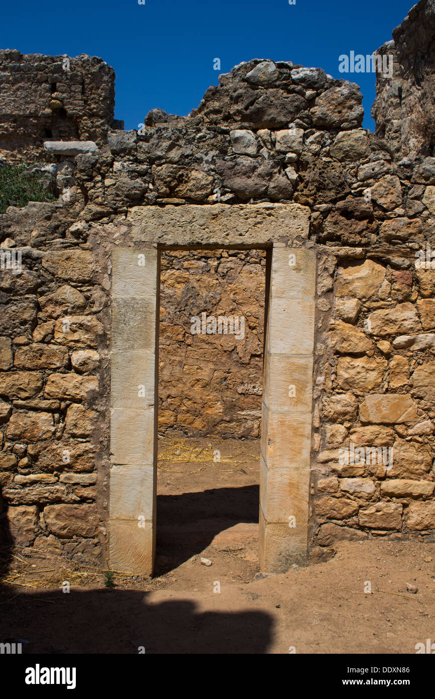Eine Tür in den Ruinen der Stadt Aptera in Nord Kreta. Stockfoto