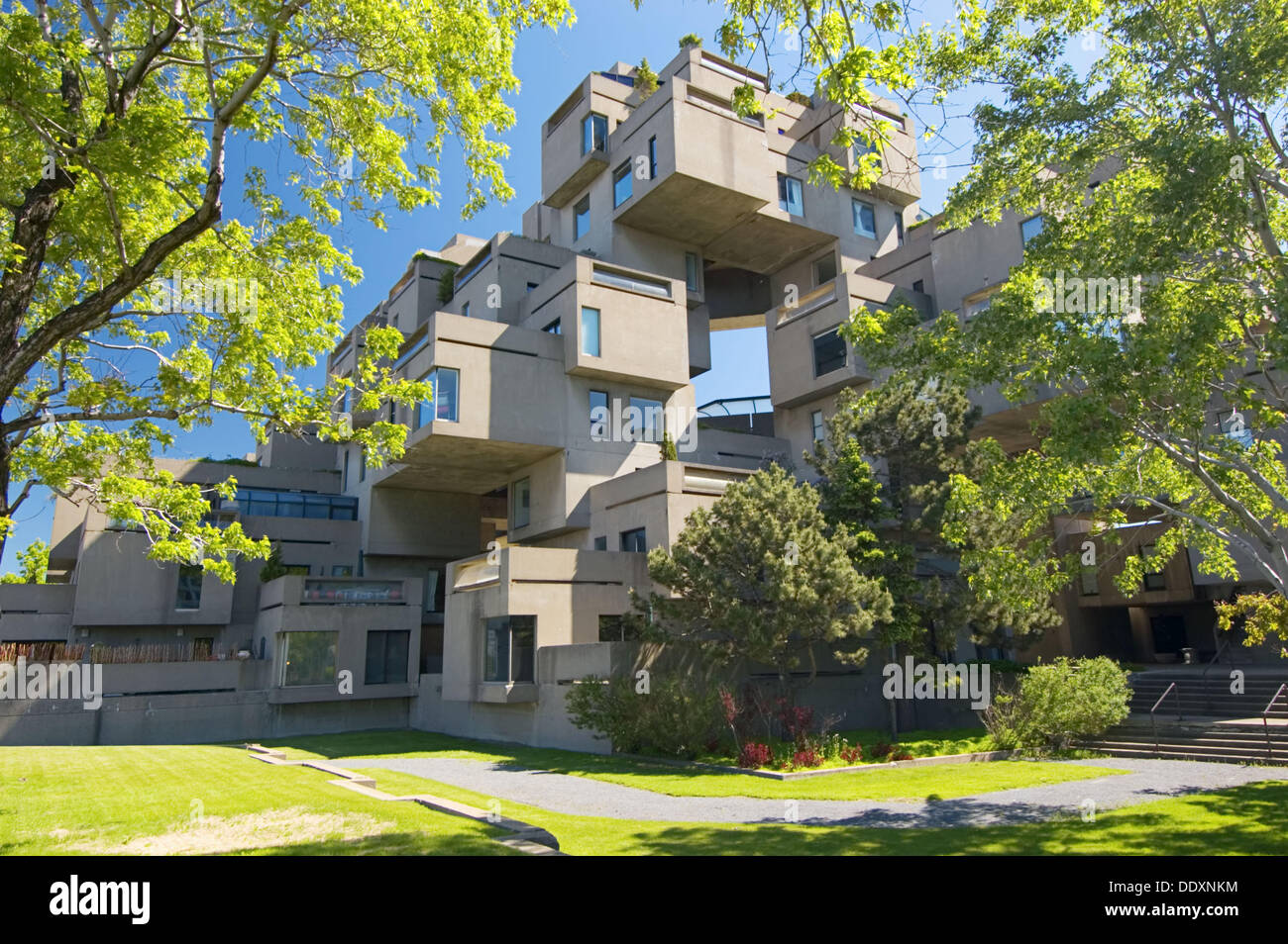 Habitat 67, dies ist ein Wohnkomplex, der vom Architekten Moshe Safdie entworfen und gebaut für Expo 67. Montreal. Quebec, Kanada Stockfoto