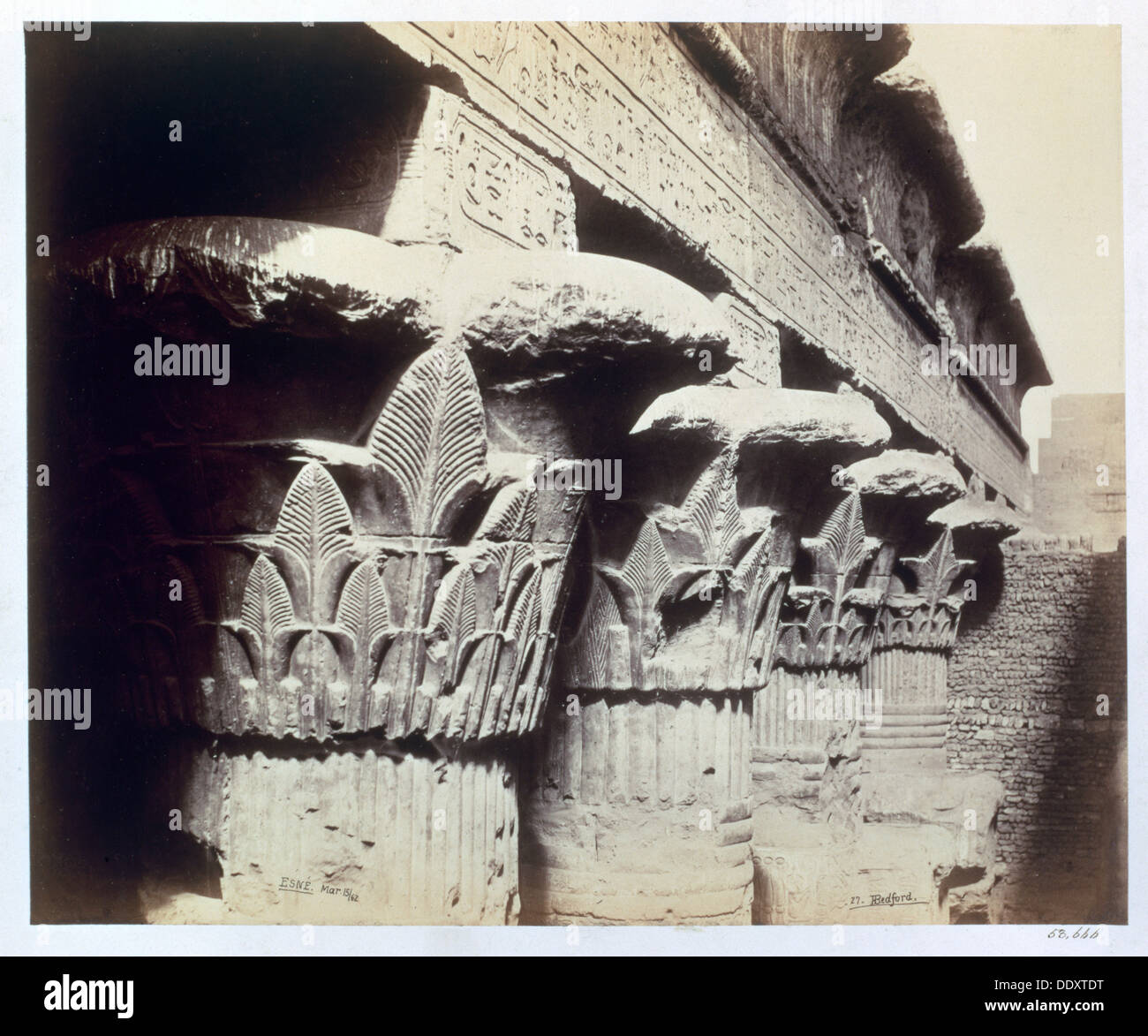 Die Hauptstädte des Portikus, Tempel des Chnum, Esna, Ägypten, 1862. Künstler: Francis Bedford Stockfoto