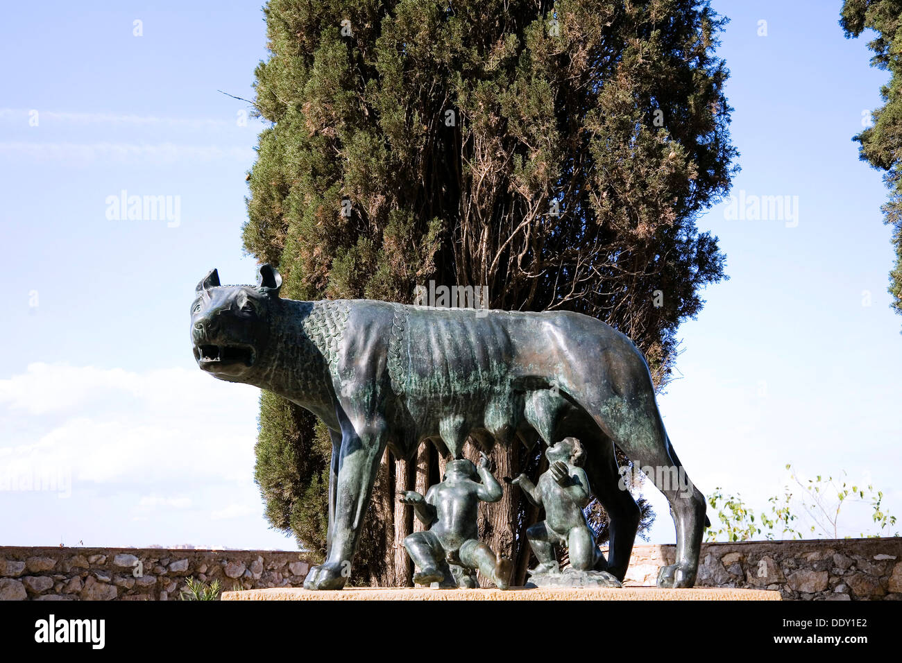 Statue von der Wölfin Krankenpflege Romulus und Remus, Tarragona, Katalonien, Spanien, 2007. Künstler: Samuel Magál Stockfoto
