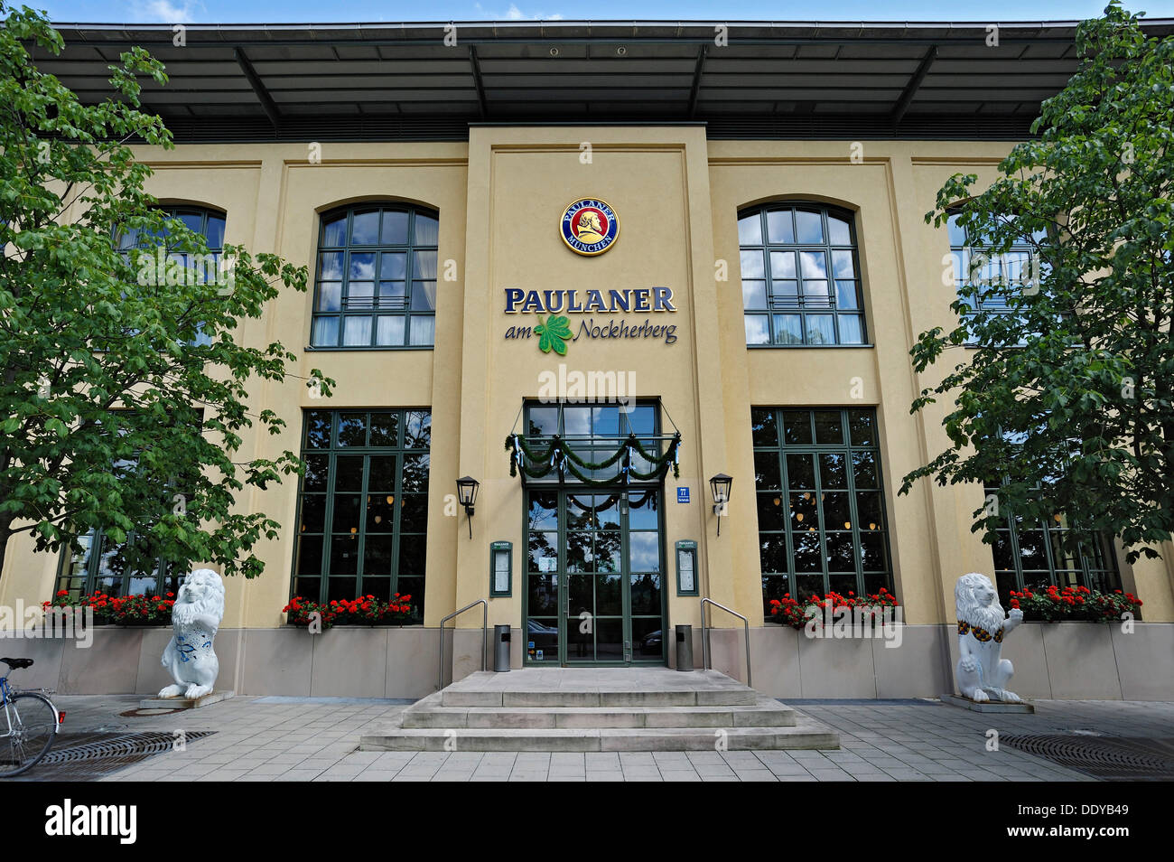 Restaurant, Brauerei Paulaner auf dem Nockherberg Hill, Hochstrasse ...