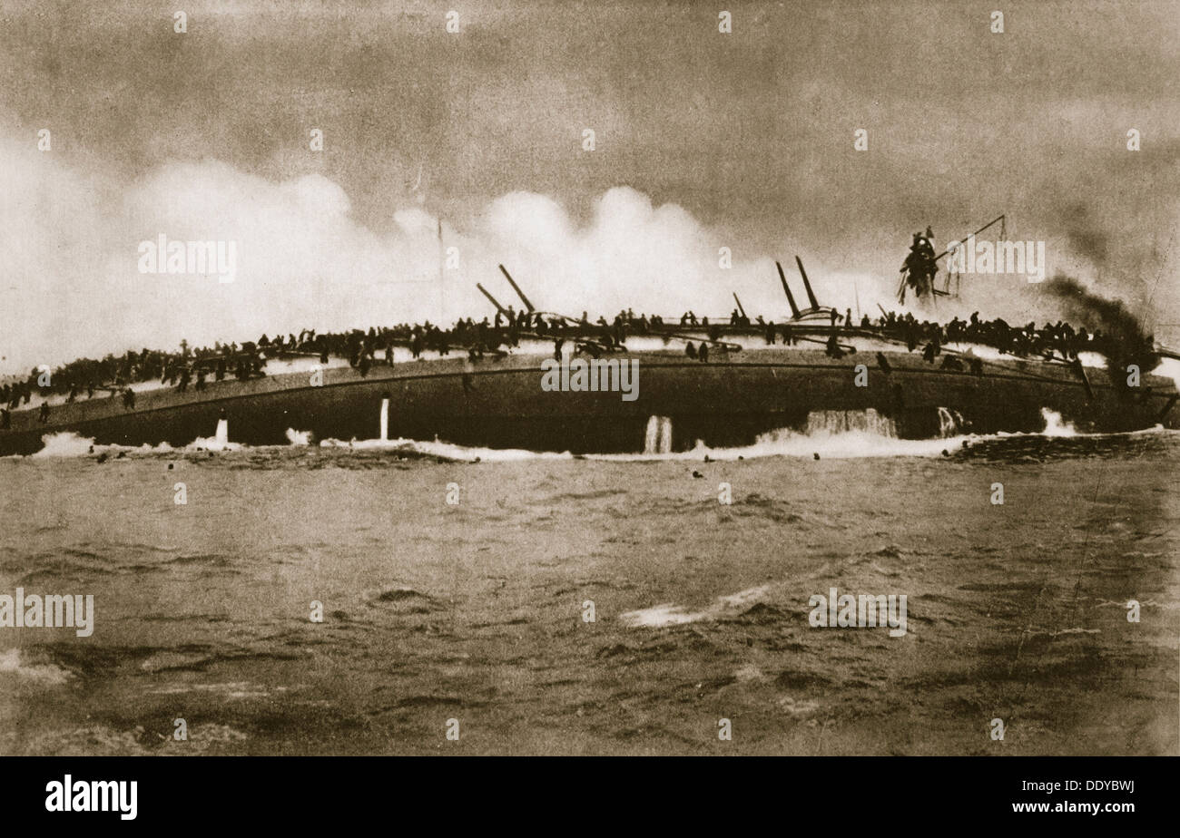 Der Untergang des deutschen Kreuzers "Blücher" in der Nordsee, Weltkrieg, 24. Januar 1915. Künstler: unbekannt Stockfoto