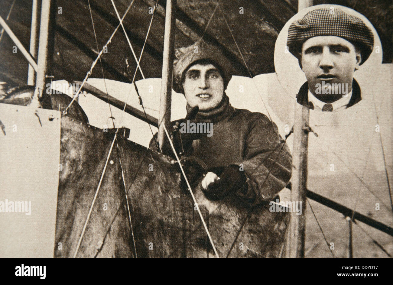 Frau W Buller, erste Frau, die professionell, 1914 fliegen.  Künstler: S und G Stockfoto