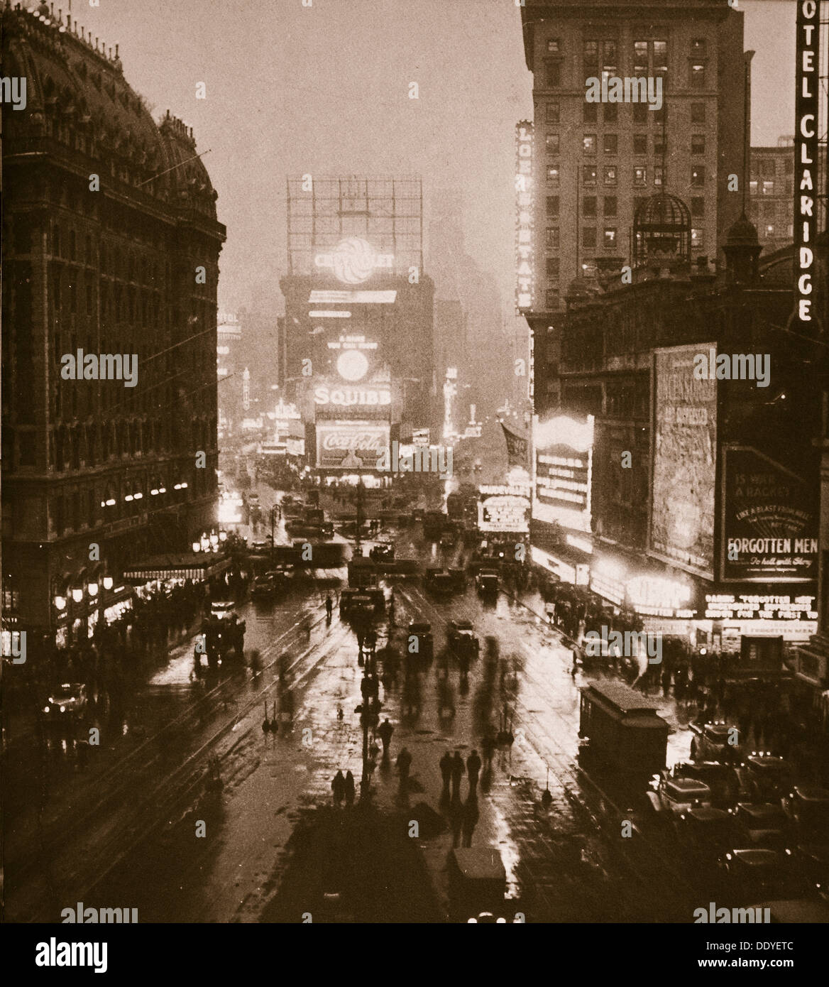 Winterabend am Times Square und Broadway, New York, USA, Anfang der 1930er Jahre. Künstler: unbekannt Stockfoto