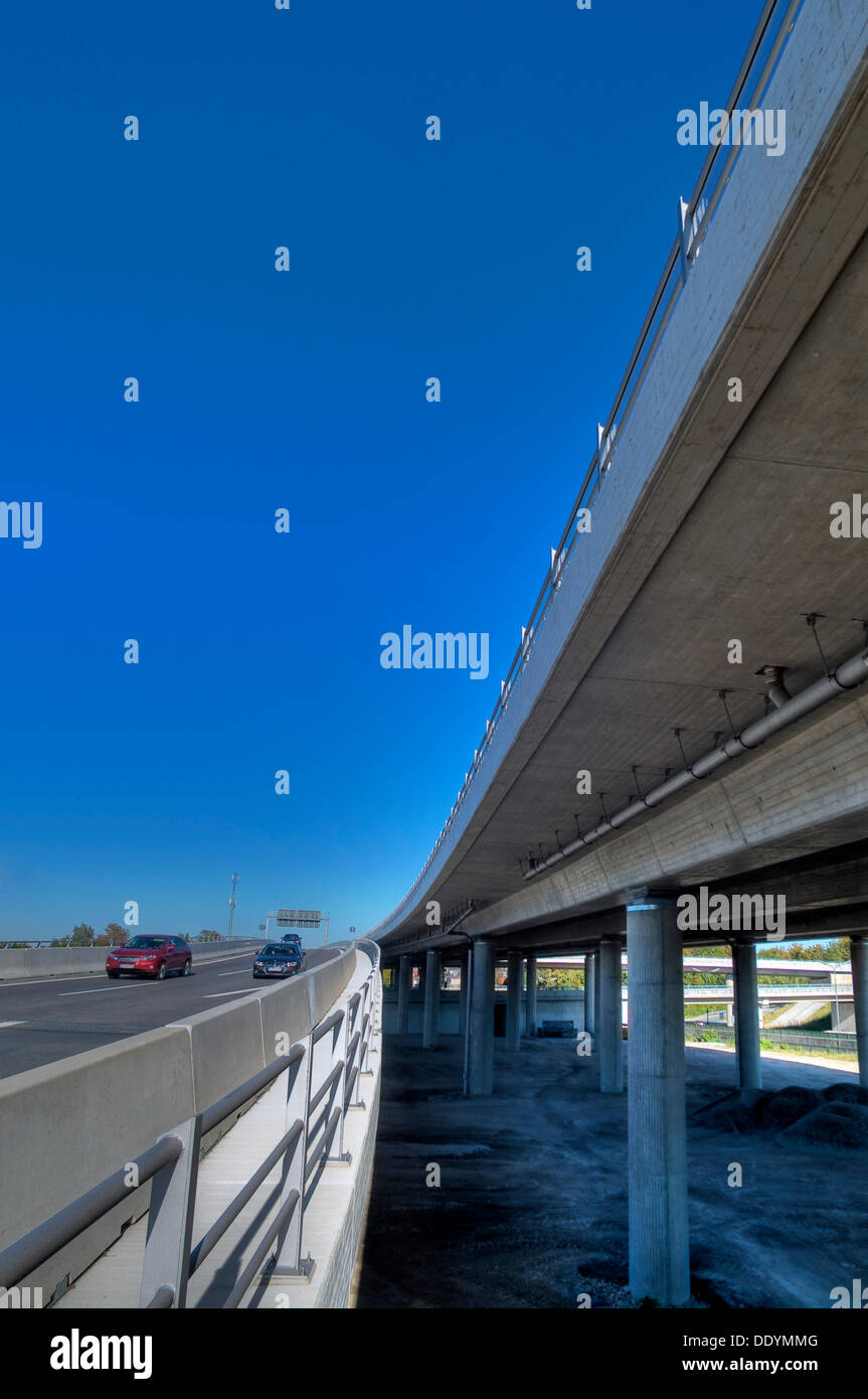 München-Nord, A9, neu fertiggestellten Autobahnbrücke nach Renovierung, München, Bayern Stockfoto