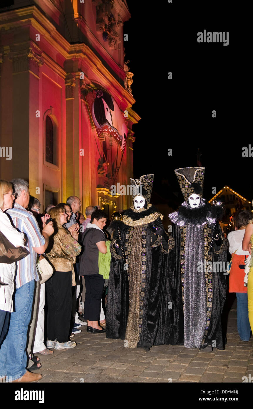 Kunstvolle Kostüme und Masken, venezianische Messe, Ludwigsburg, Baden-Württemberg Stockfoto