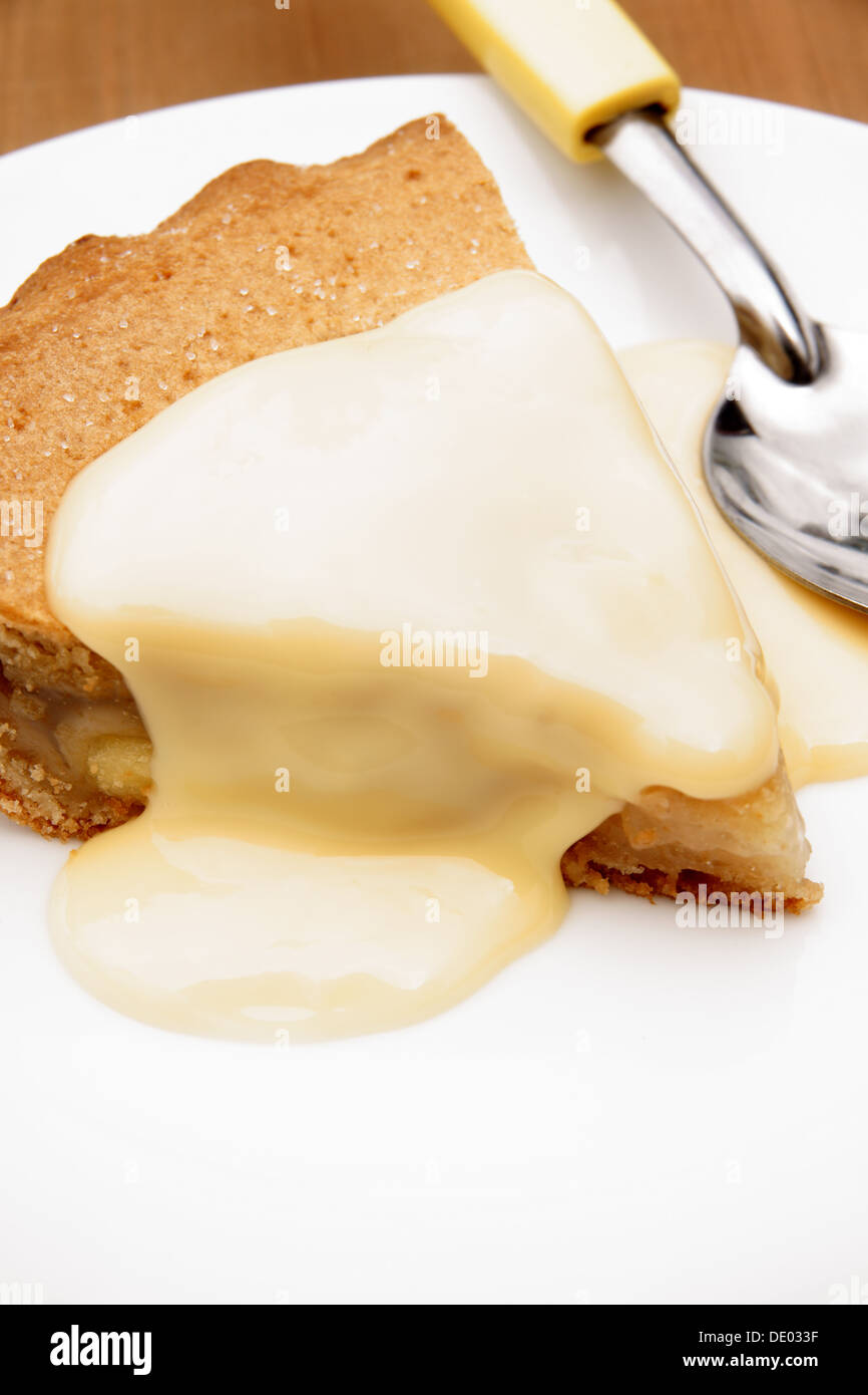 Apfelkuchen und Pudding ein traditionelles britisches Dessert Stockfoto