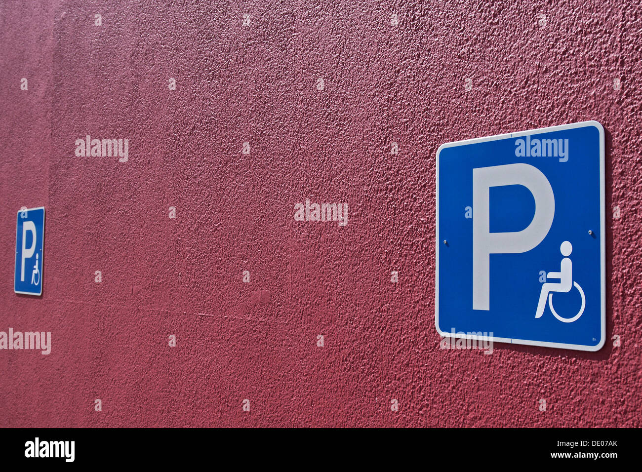 Zeichen, Behinderten-Parkplätze Stockfoto