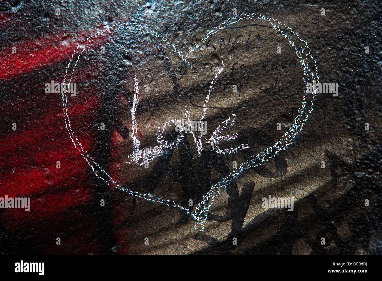 Herz mit dem Wort 'Liebe', Graffiti an der East Side Gallery, Berliner Mauer Stockfoto
