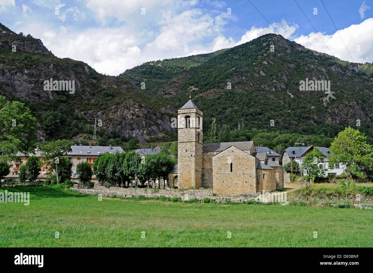 Sant Feliu, romanische Kirche, UNESCO Weltkulturerbe, Barruera, La Vall de Boi, Pyrenäen, Provinz Lleida Stockfoto