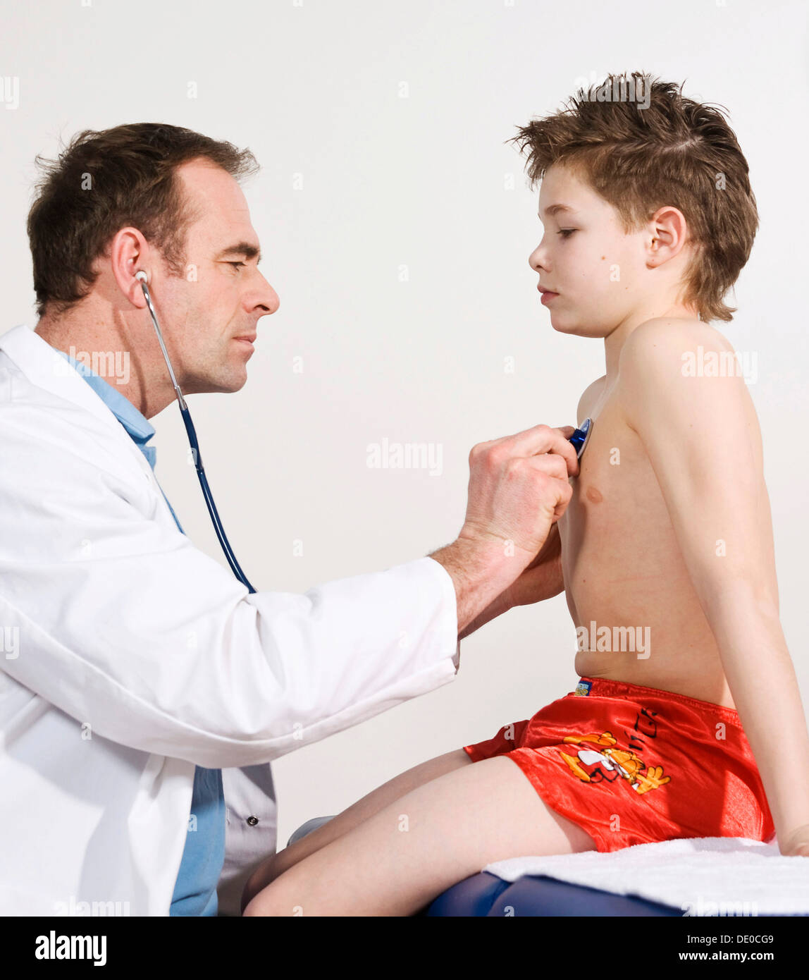 Boy medical exam. Видеозаписи Medical examination of boys. Doctor Exam boy.