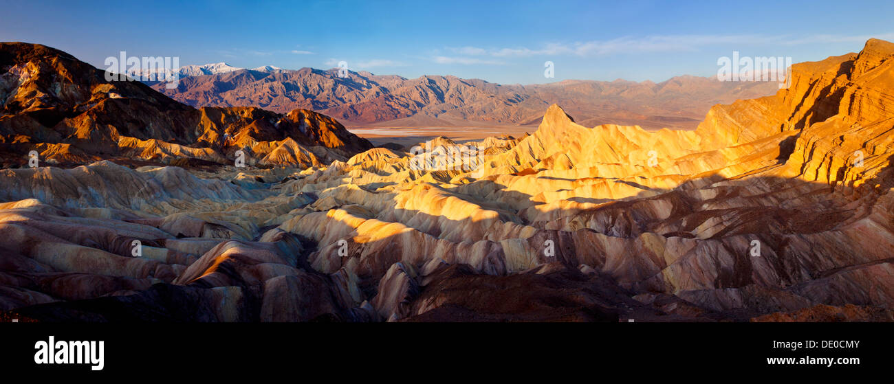 Sonnenaufgang über dem Death Valley zu einem Zabrisky Zeitpunkt, Kalifornien USA Stockfoto