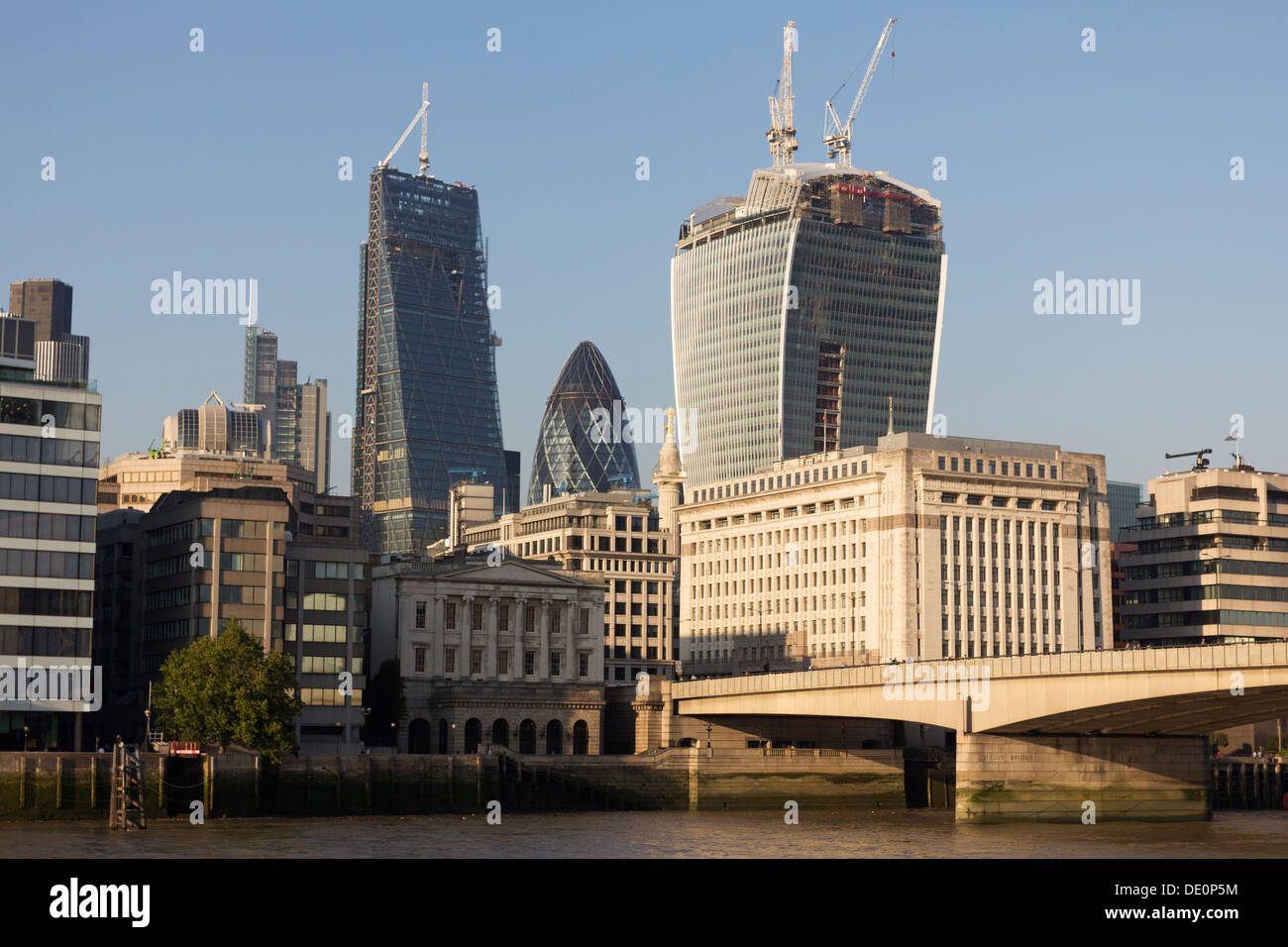 20 Fenchurch Street (Walkie-Talkie) & 122 Leadenhall Street (Cheesegrater) Wolkenkratzer im Bau - City of London Stockfoto