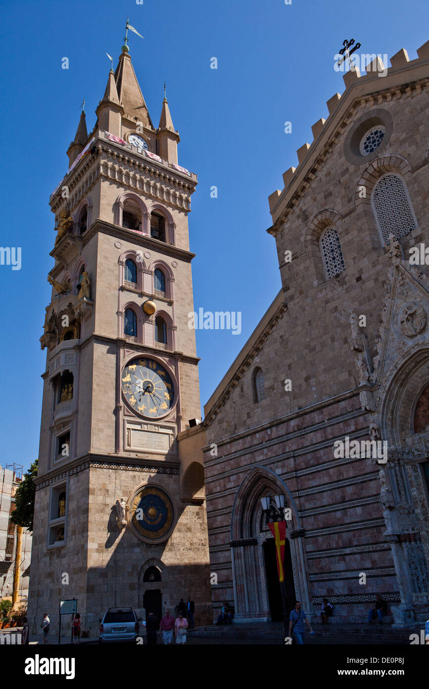 Die Kathedrale von Messina in der Provinz von Messina, Sizilien. Stockfoto