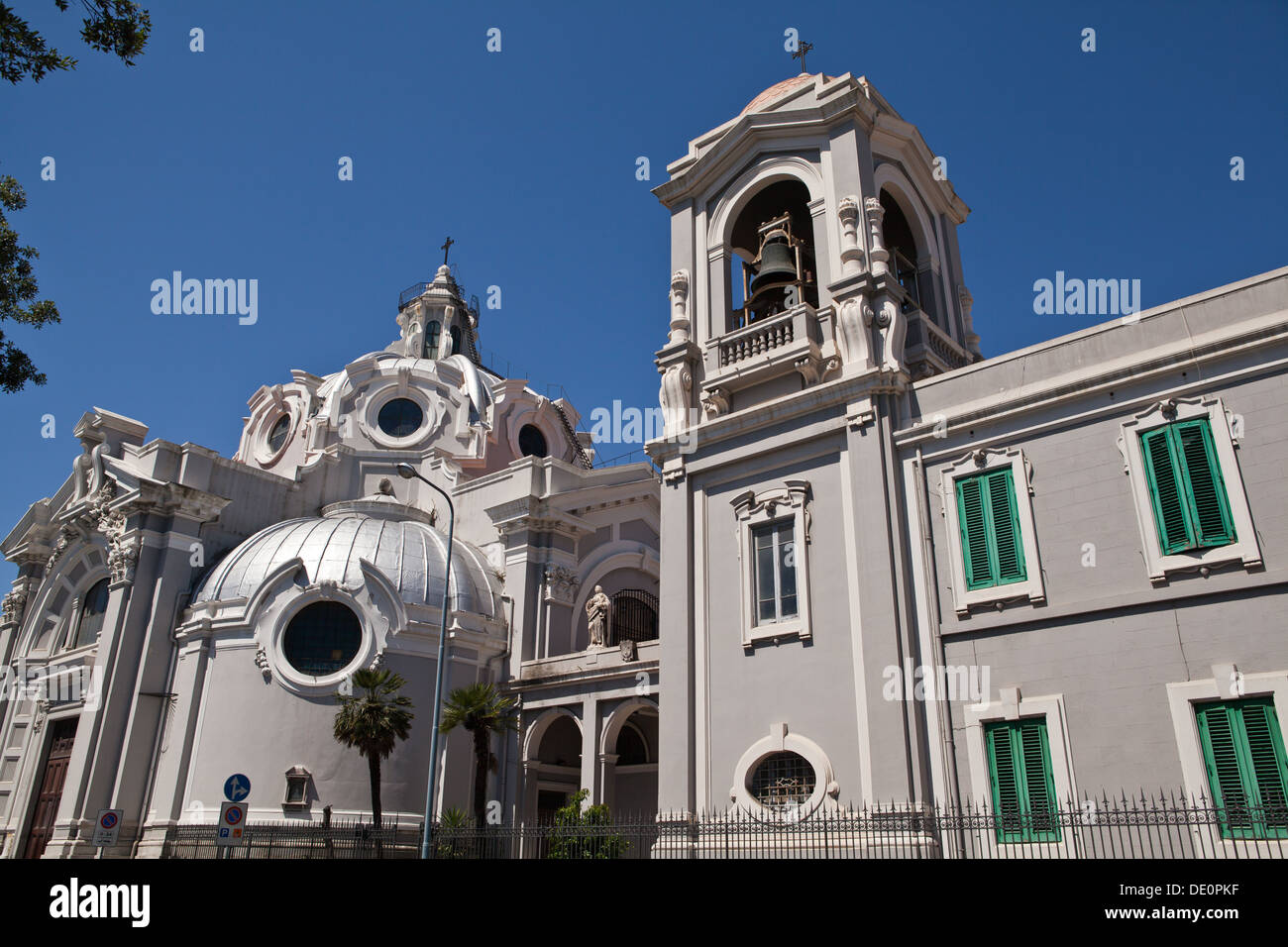 Kirche Our Lady of Mount Karamell (Chiesa del Carmine) in Messina in der Provinz von Messina, Sizilien. Stockfoto